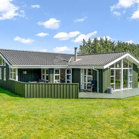 Hildburg - 1-5km From The Sea In Nw Jutland By Interhome