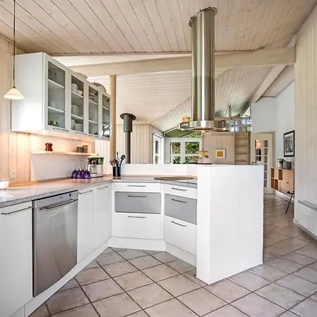 Hildburg - 1-5km From The Sea By Interhome *
